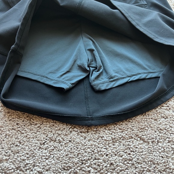 Like New EUC Women's Kuhl Black Harmony Hiking Skort Size S - Picture 8 of 8